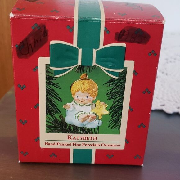 Vintage 1984 Hand-Painted Fine Porcelain Hallmark Keepsake Ornament - Katybeth - Picture 12 of 13